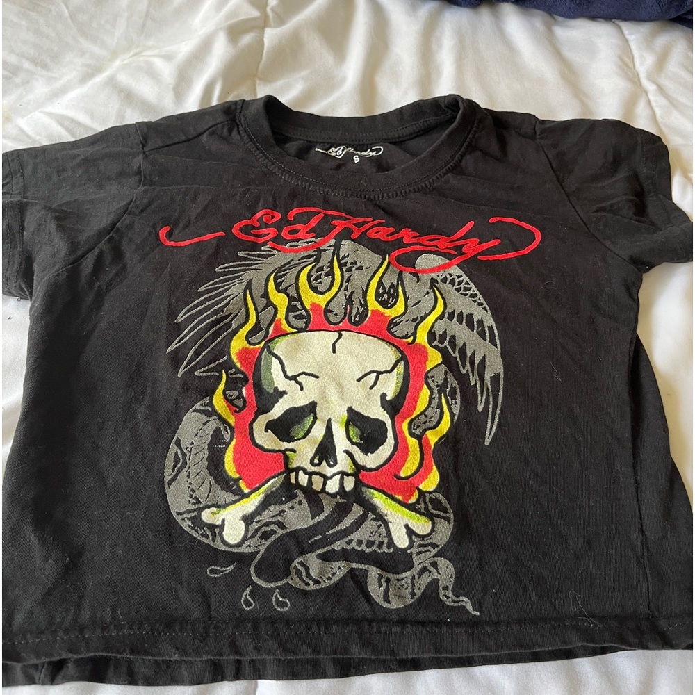 Black and red skull design Ed Hardy cropped tshirt